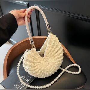Chic hand woven Conch shell handbag, off white, 10.2" x 10.2"